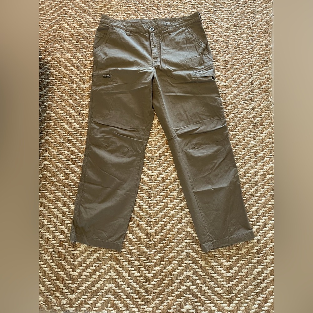 Columbia Men's Khaki Cargo Pants